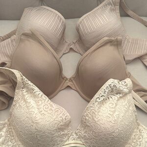 ThirdLove Cream and Tan Lace Bra Set of 3- 34DD(E) in great condition!